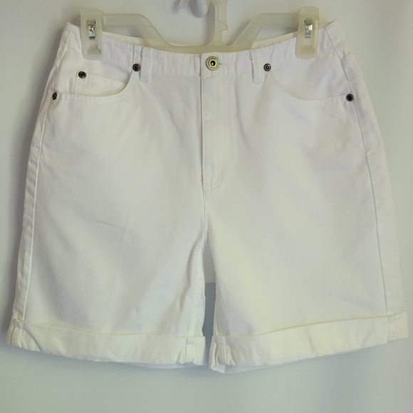 Pants - Vintage white 100% cotton shorts size 4 high waist mom jeans mom shorts
